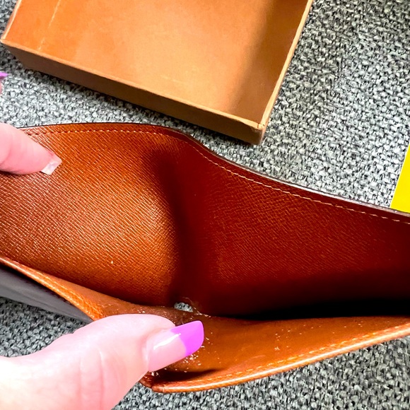 Louis Vuitton Monogram Wallet - Picture 7 of 10